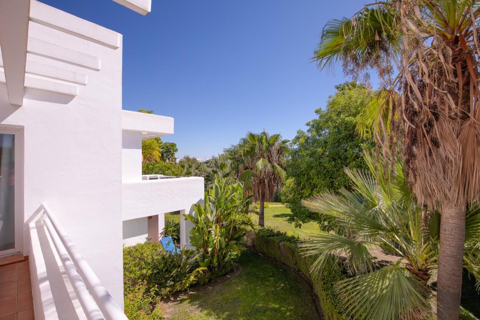Ferienwohnung Alcazaba Lagoon Estepona Golf Exterior foto